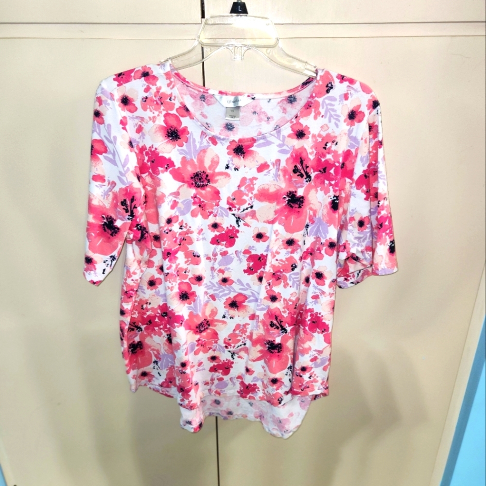 CJBANKS XL stretchy T. White and Pink. Very soft, layers well